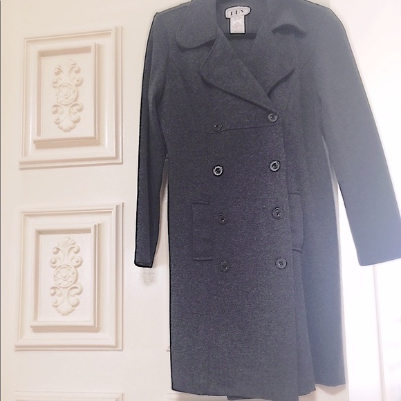 📸Classic Chic Double Breasted Button Down Smokey Grey Coat Warm & Cozy Style🧥 - Picture 3 of 15